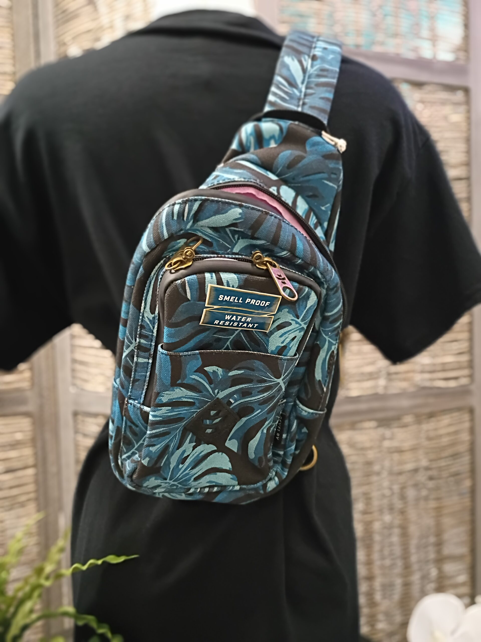 Revelry Supply - The Day Tripper - Large Smell Proof Cross Body Bags - Image 2